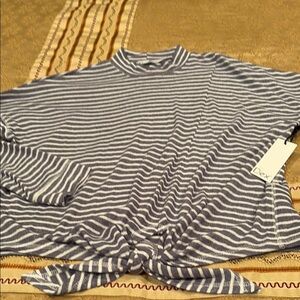 NWT Dex GrayBlue and White Striped Tie-Front Top, Movk Neck, M